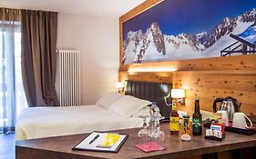 Dada Mountain Hotel
